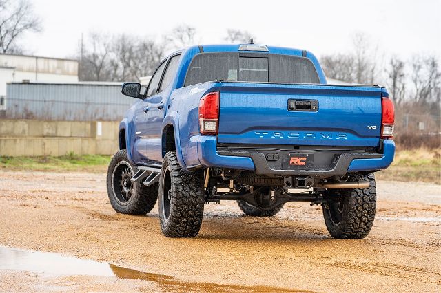 2013 Toyota Tacoma Suspension Shock Absorber  - Rear Rough Country