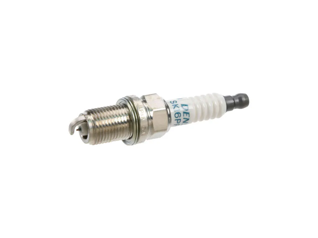 2004 Chevrolet Tracker Spark Plug Denso