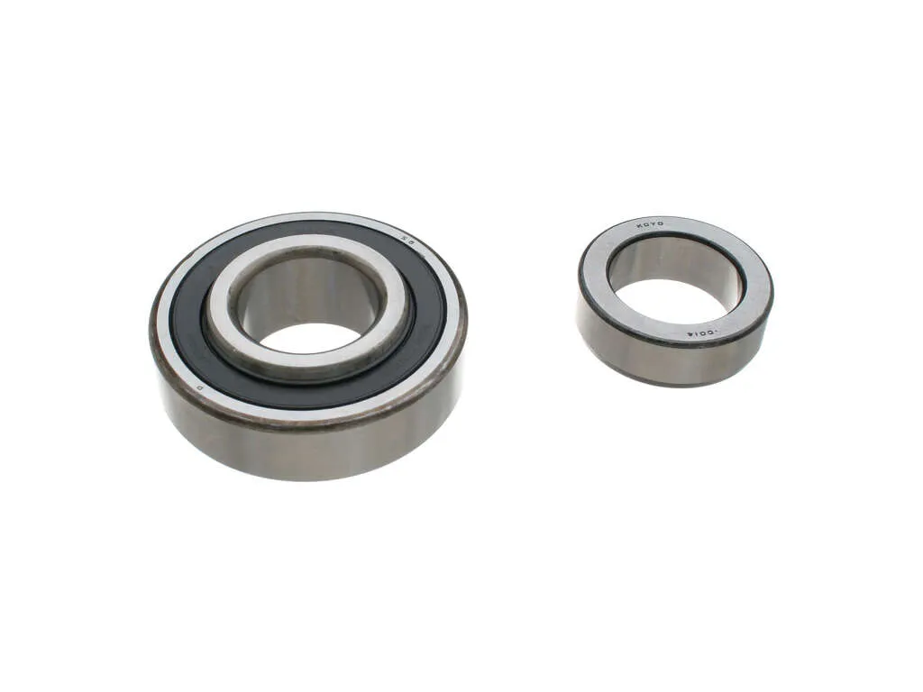 1997 Toyota Previa Wheel Bearing  - Rear Nachi