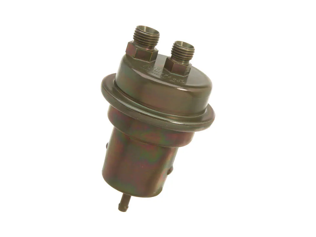 1978 Volvo 245 Fuel Injection Fuel Accumulator Bosch