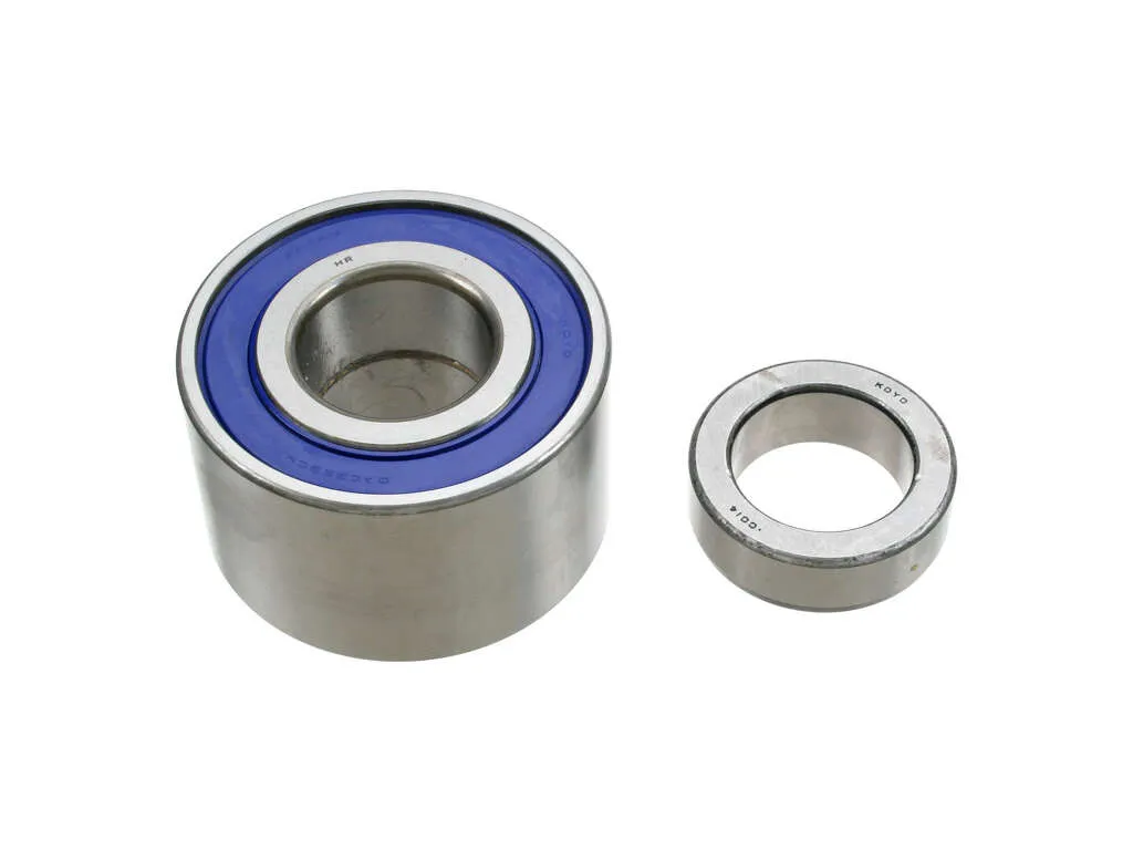 1997 Toyota Previa Wheel Bearing Kit  - Rear Koyo