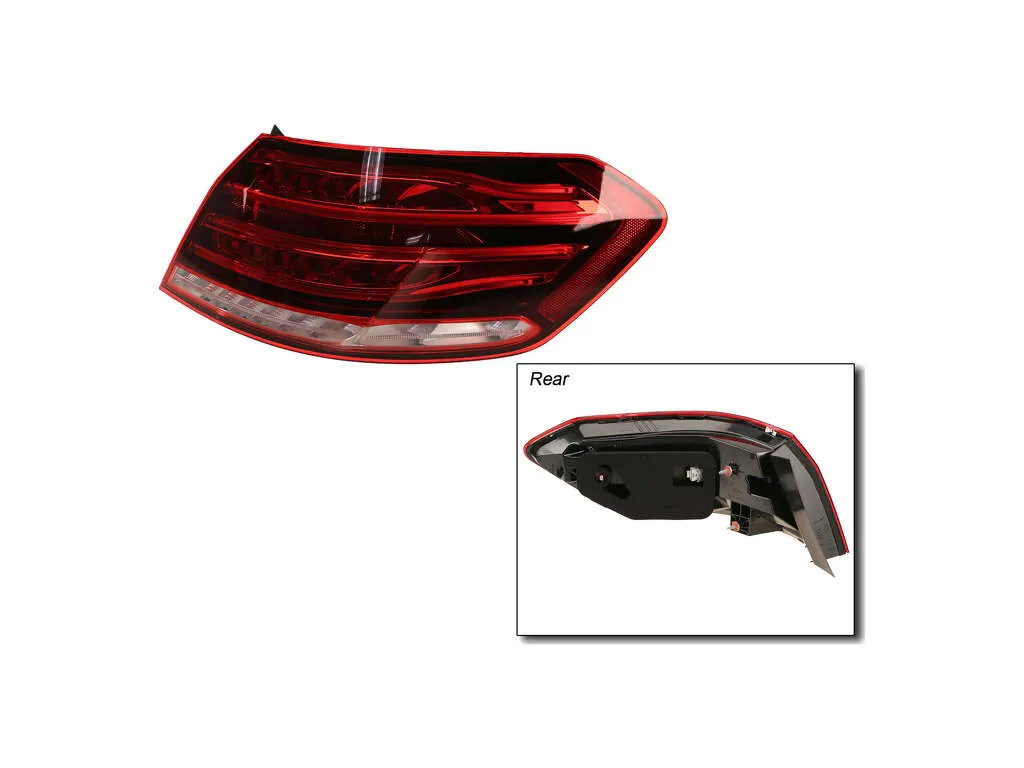 2016 Mercedes-Benz E300 Tail Light Assembly  - Right ULO