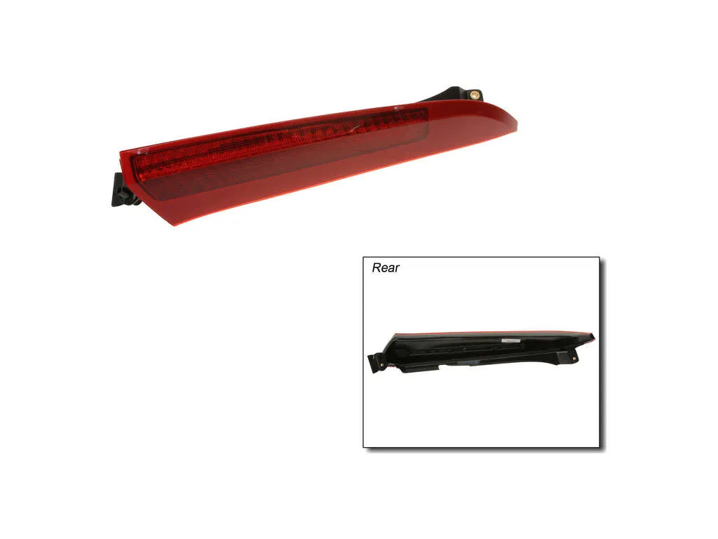 2004 Volvo XC90 Tail Light Lens  - Right Upper Genuine